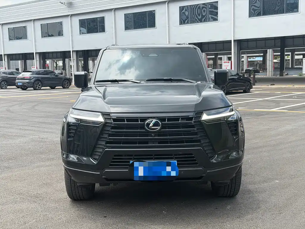 Lexus GX Soar Peak Edition, фото 2