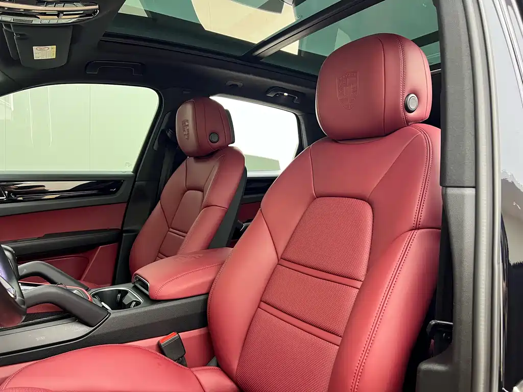 Porsche Cayenne — миниатюра 11