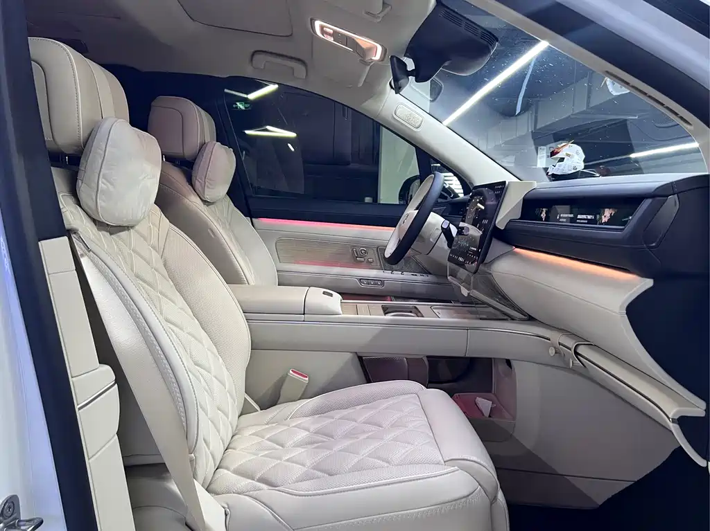 NIO ES8 2026 мест Executive