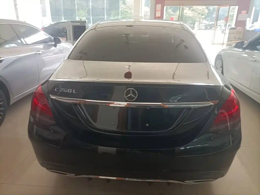 Mercedes-Benz C-Class — миниатюра 6