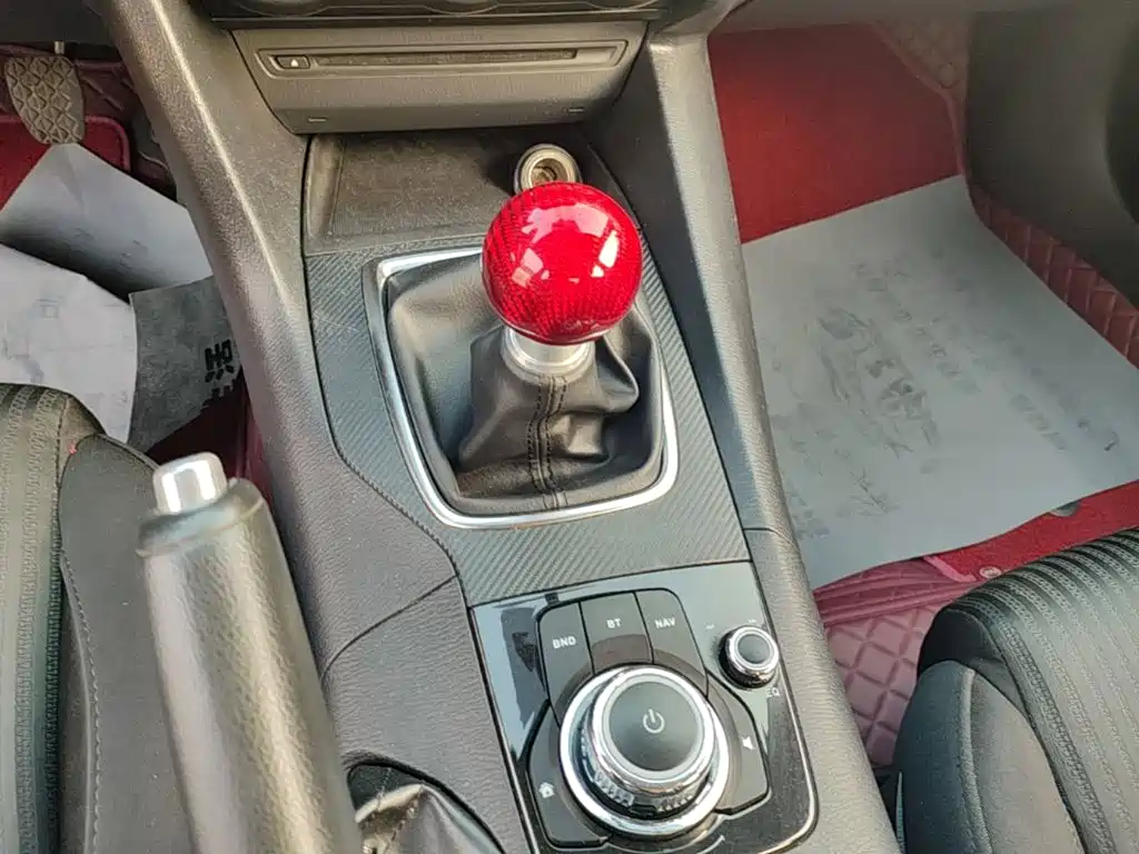 Mazda 3 Axela — миниатюра 14