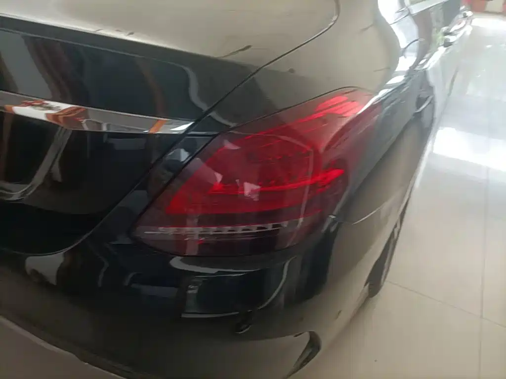 Mercedes-Benz C-Class — миниатюра 8
