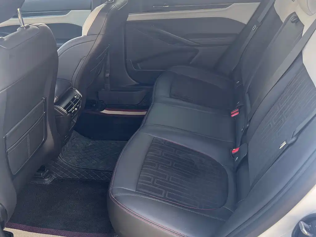 Ford Mondeo — миниатюра 13