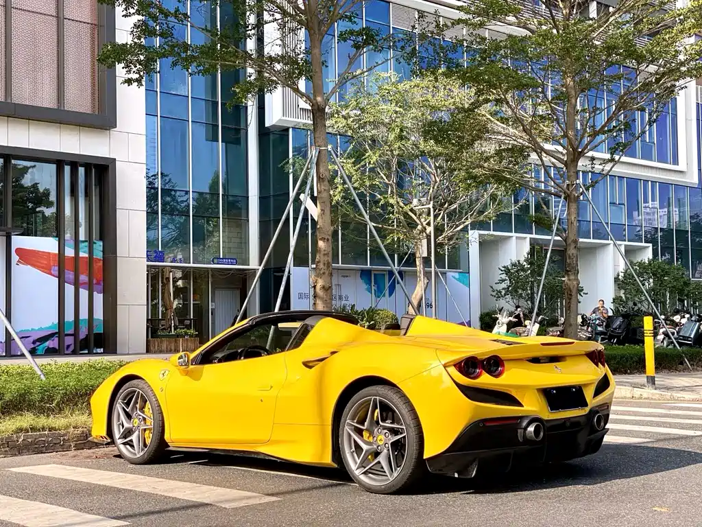 Ferrari F8 2020 Spider 3.9T V8