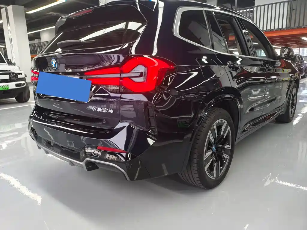 BMW iX3 — миниатюра 10