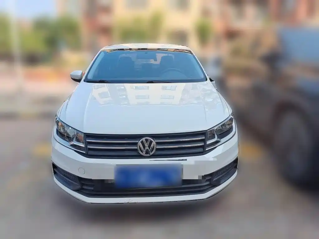 Volkswagen Santana — миниатюра 2