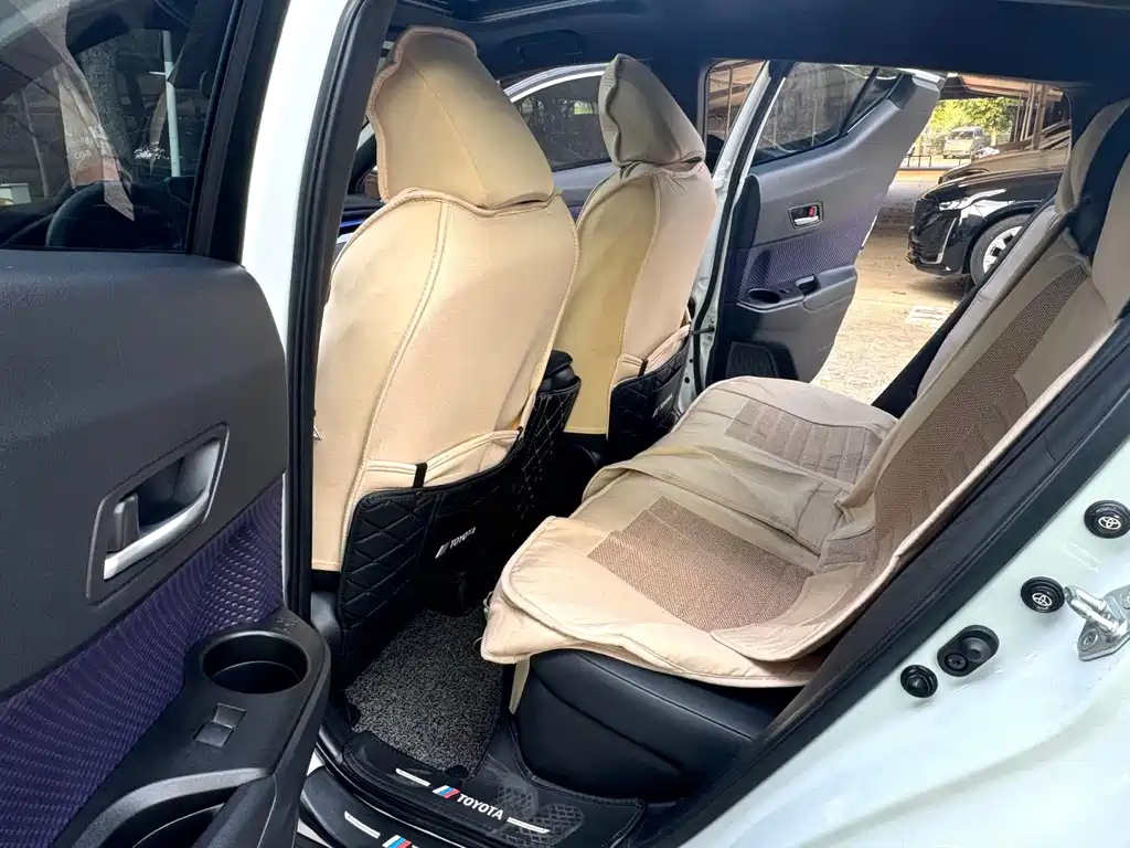 Toyota C-HR — миниатюра 8