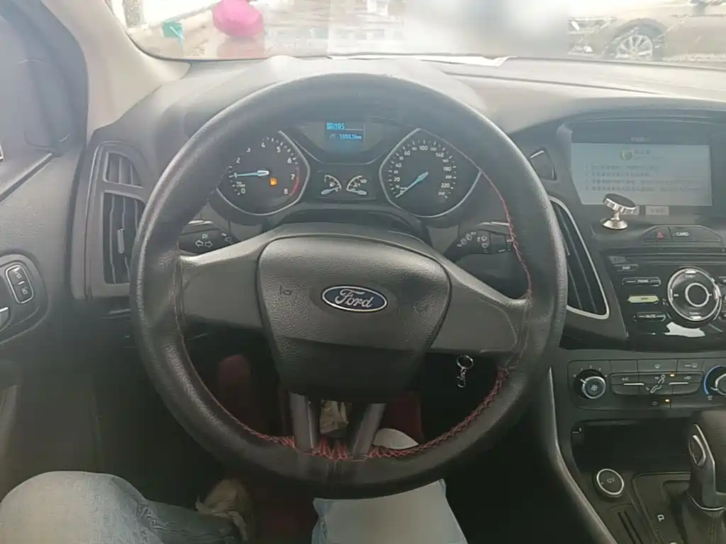Ford Focus — миниатюра 11