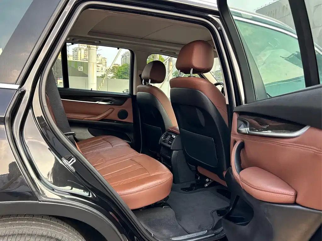 BMW X5 (Import) — миниатюра 16