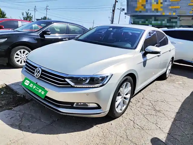 VOLKSWAGEN MAGOTAN 2017