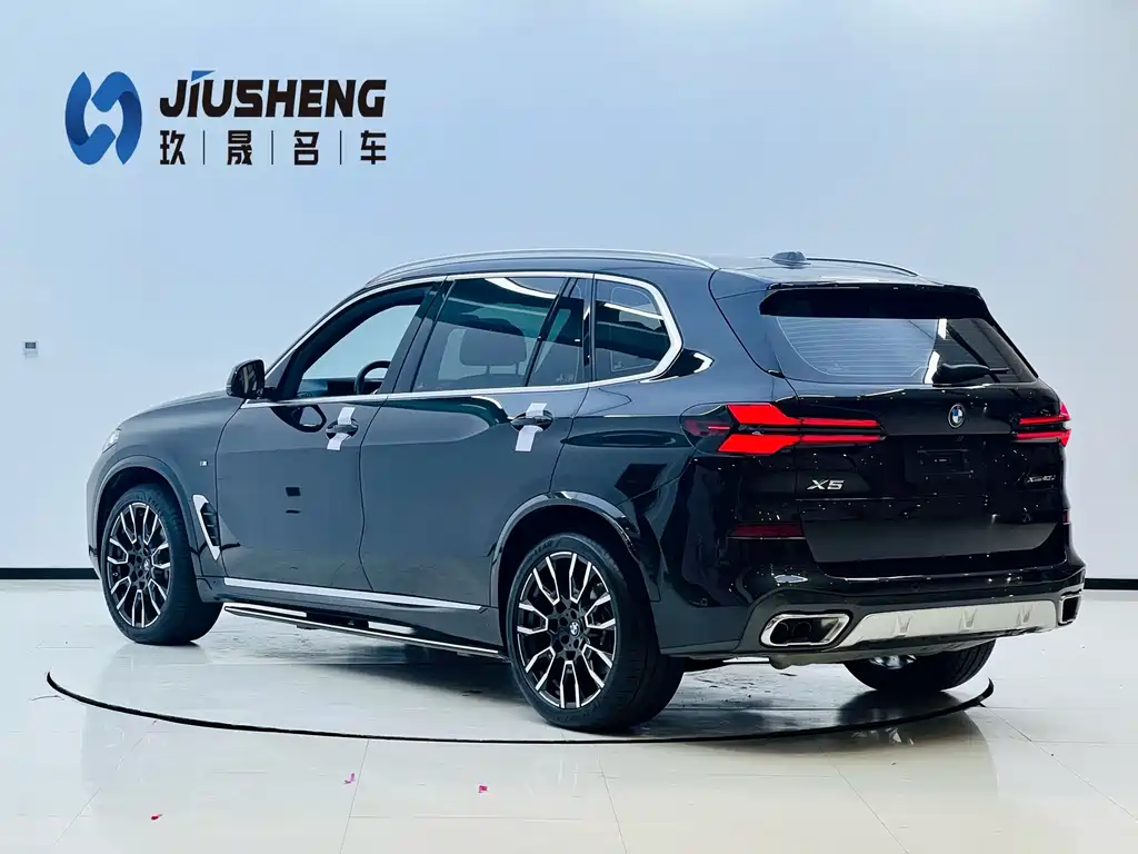 BMW X5 2023 xDrive 40Li M Sport