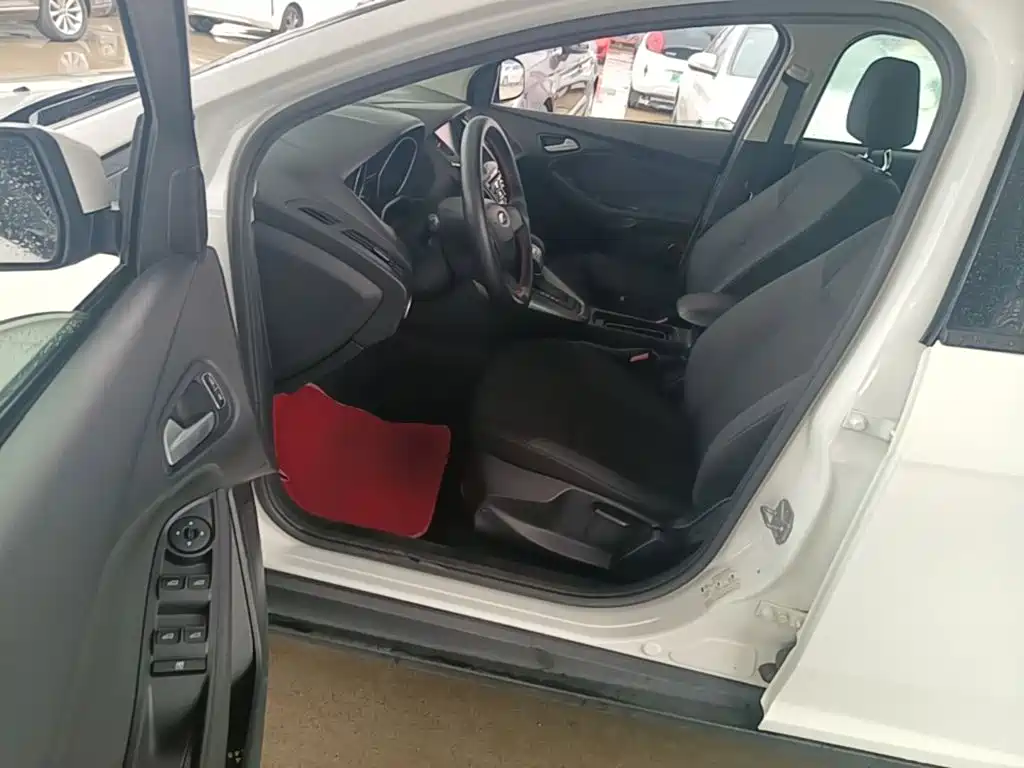 Ford Focus — миниатюра 16