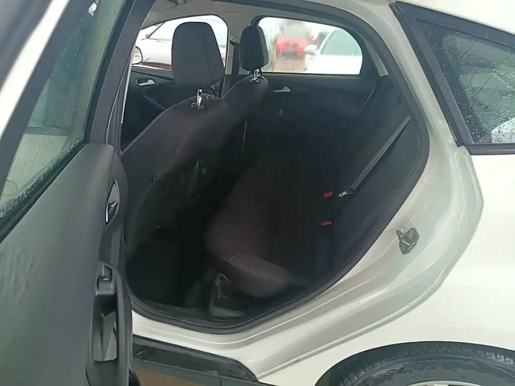 Ford Focus — миниатюра 17