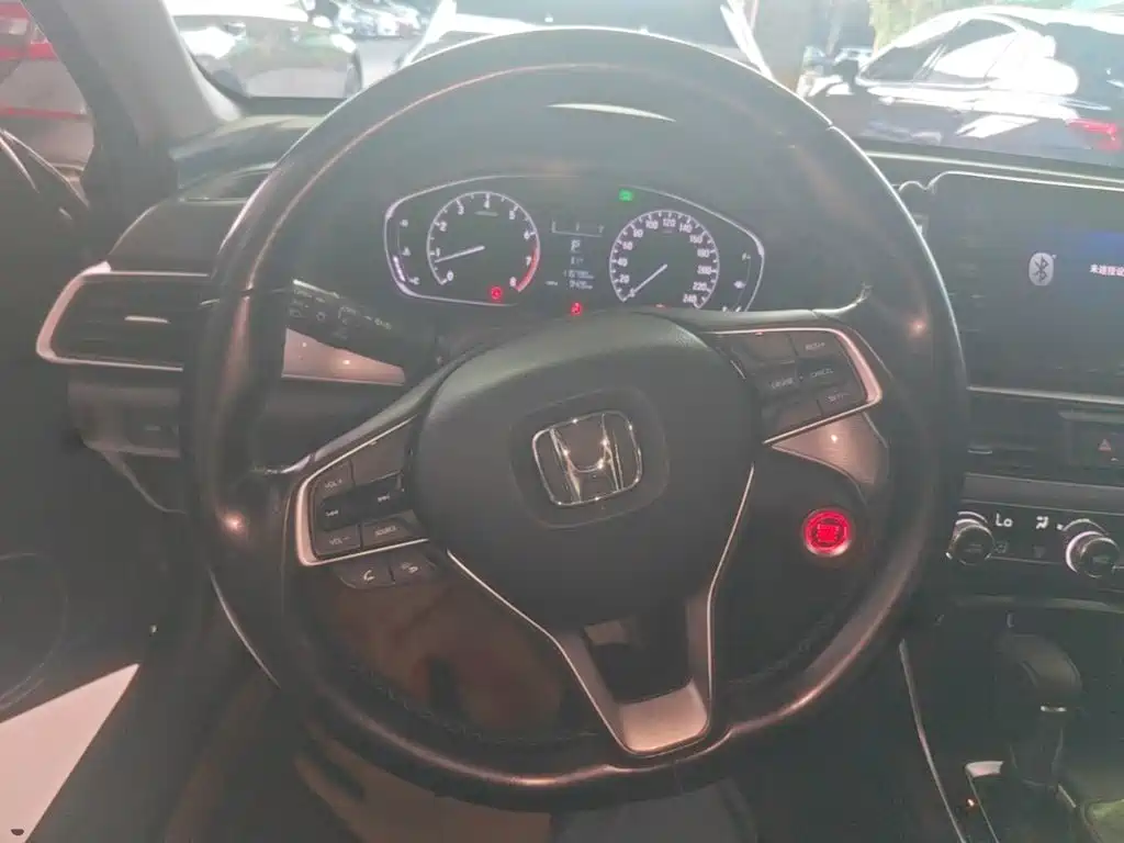Honda Accord — миниатюра 11