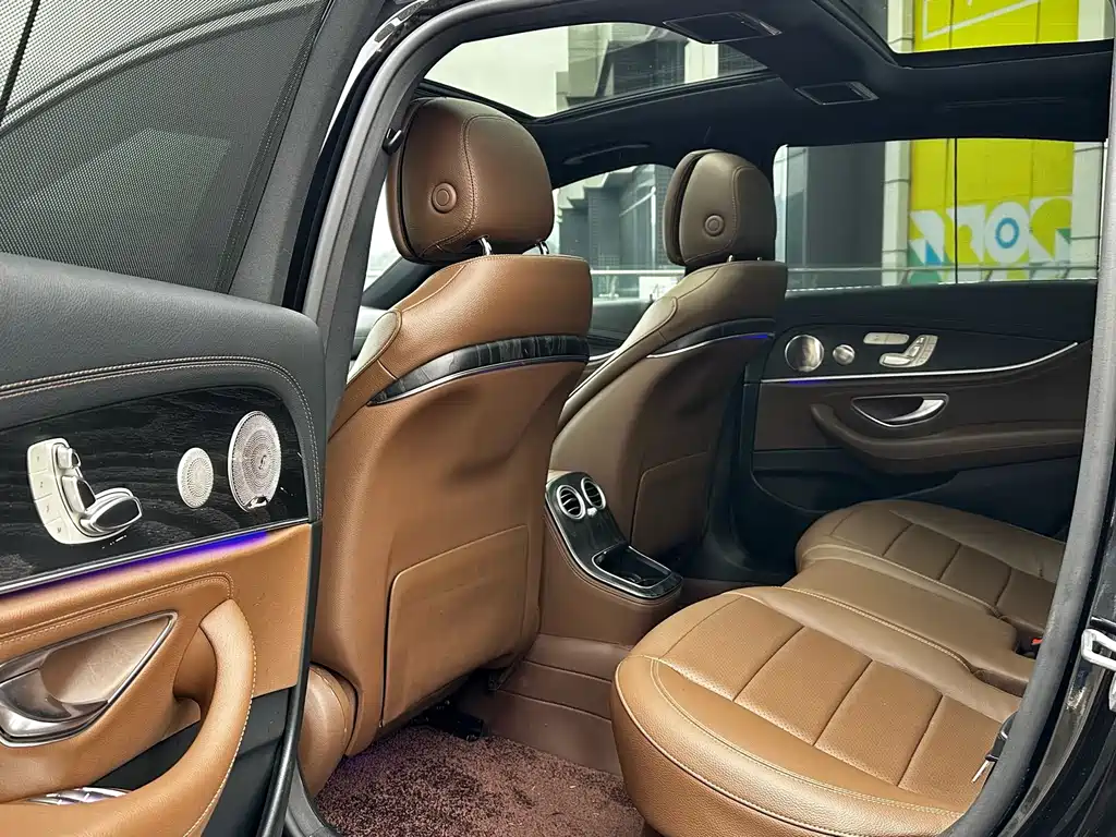 MERCEDES-BENZ E CLASS