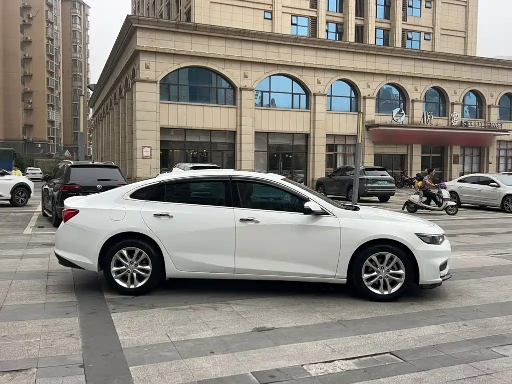 Chevrolet Malibu XL — миниатюра 23