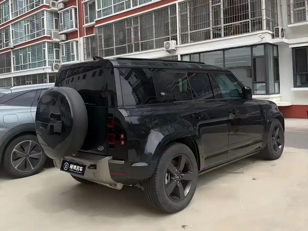 Land Rover Defender — миниатюра 2