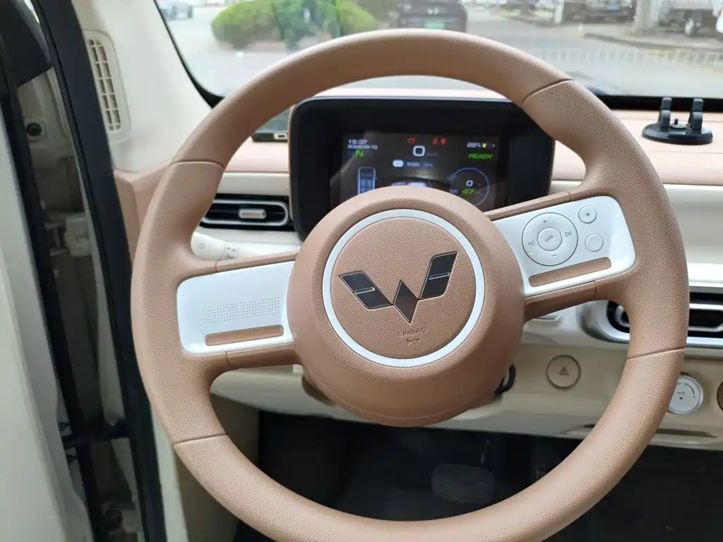Wuling MINIEV — миниатюра 6