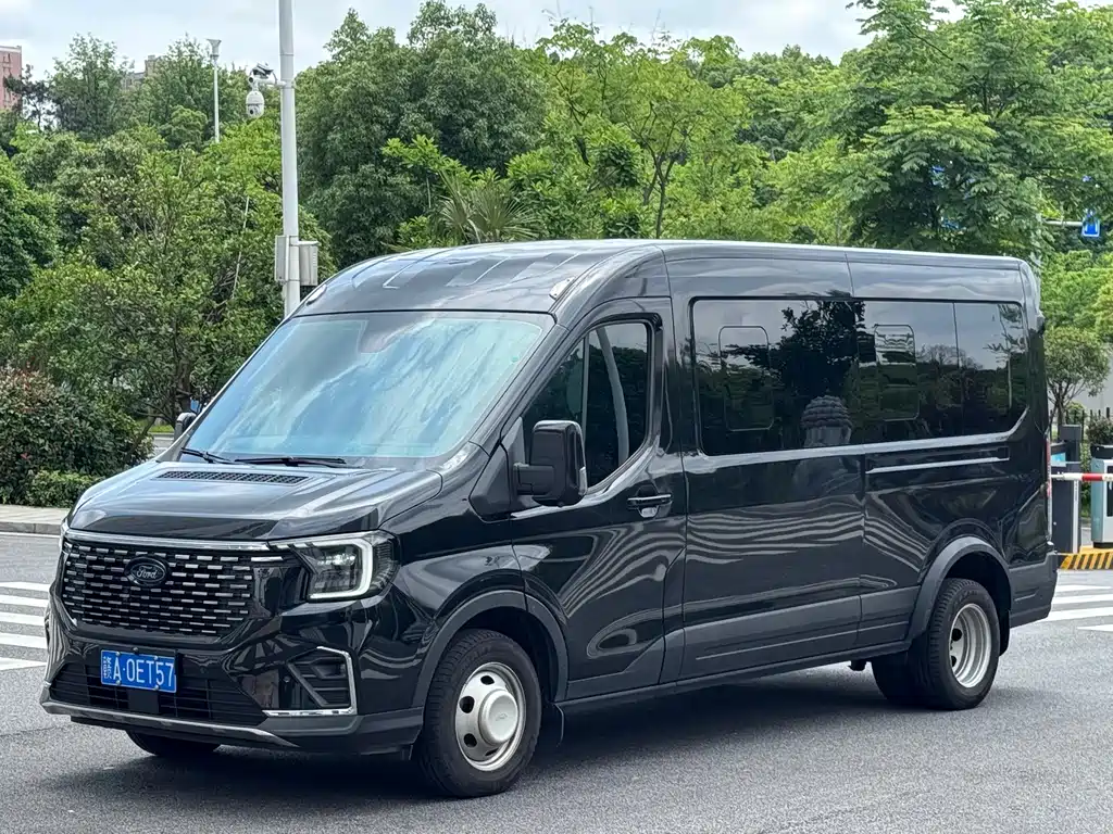 Ford Transit T8 2024