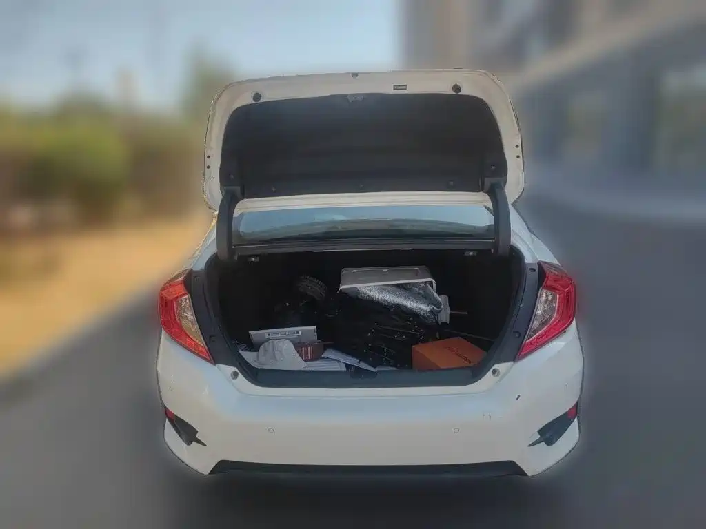 Honda Civic — миниатюра 10