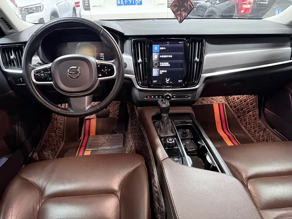 Volvo S90 — миниатюра 12