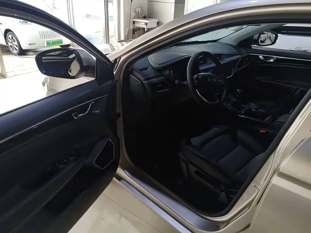 Geely Emgrand GL — миниатюра 16