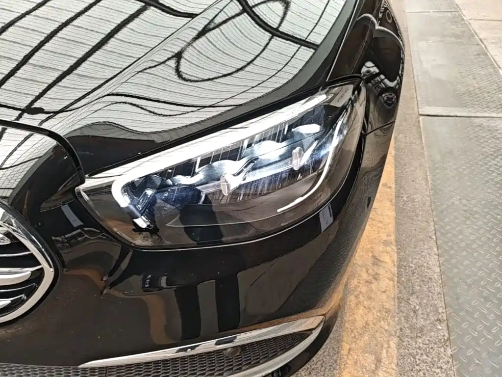 Mercedes-Benz E-Class — миниатюра 24