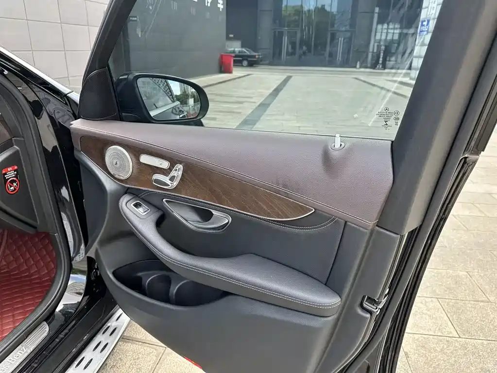 Mercedes-Benz GLC — миниатюра 27