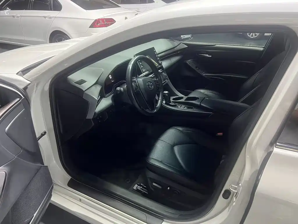 Toyota Avalon — миниатюра 3