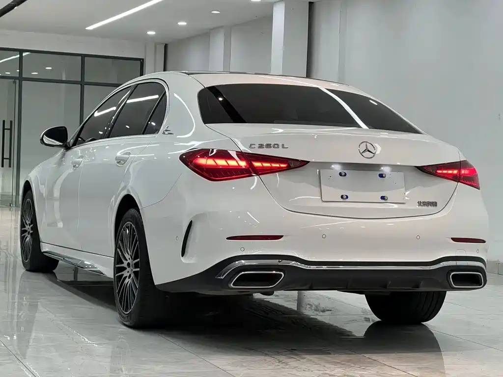 Mercedes-Benz C-Class — миниатюра 7