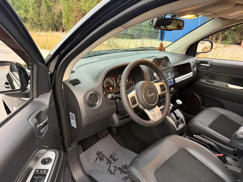 Jeep Compass (Import) — миниатюра 9
