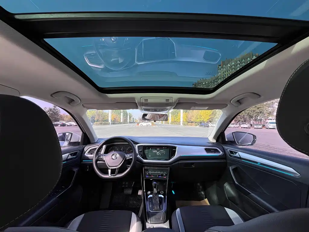 Volkswagen T-Roc — миниатюра 5