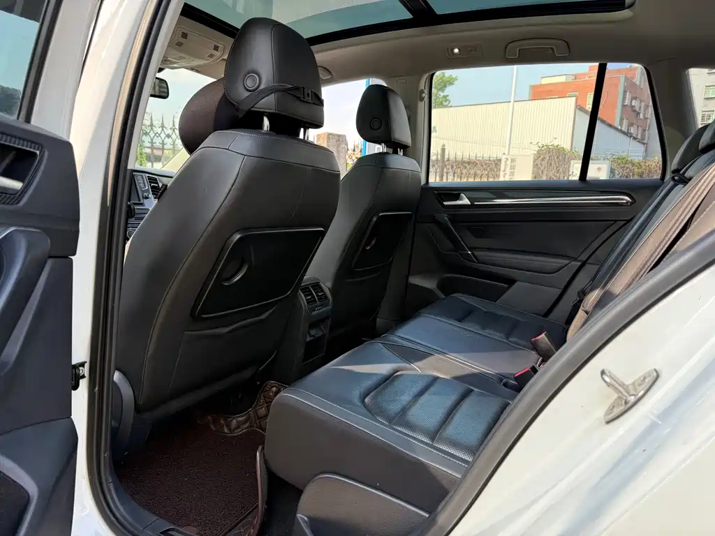 Volkswagen Golf Sportsvan — миниатюра 6