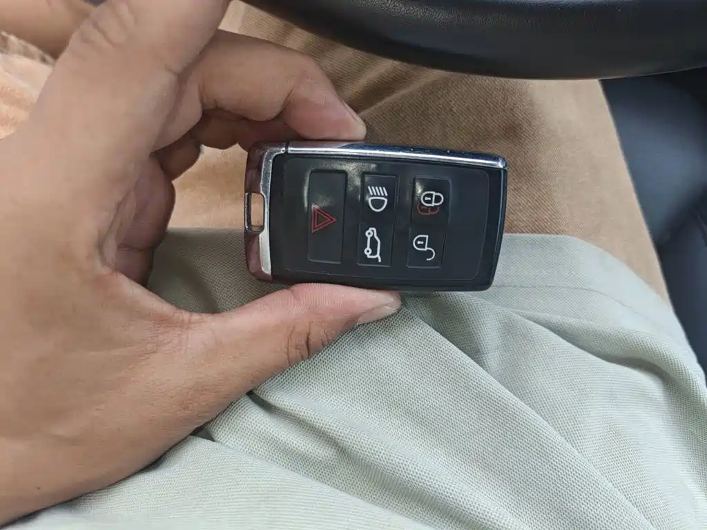 Land Rover Discovery — миниатюра 9