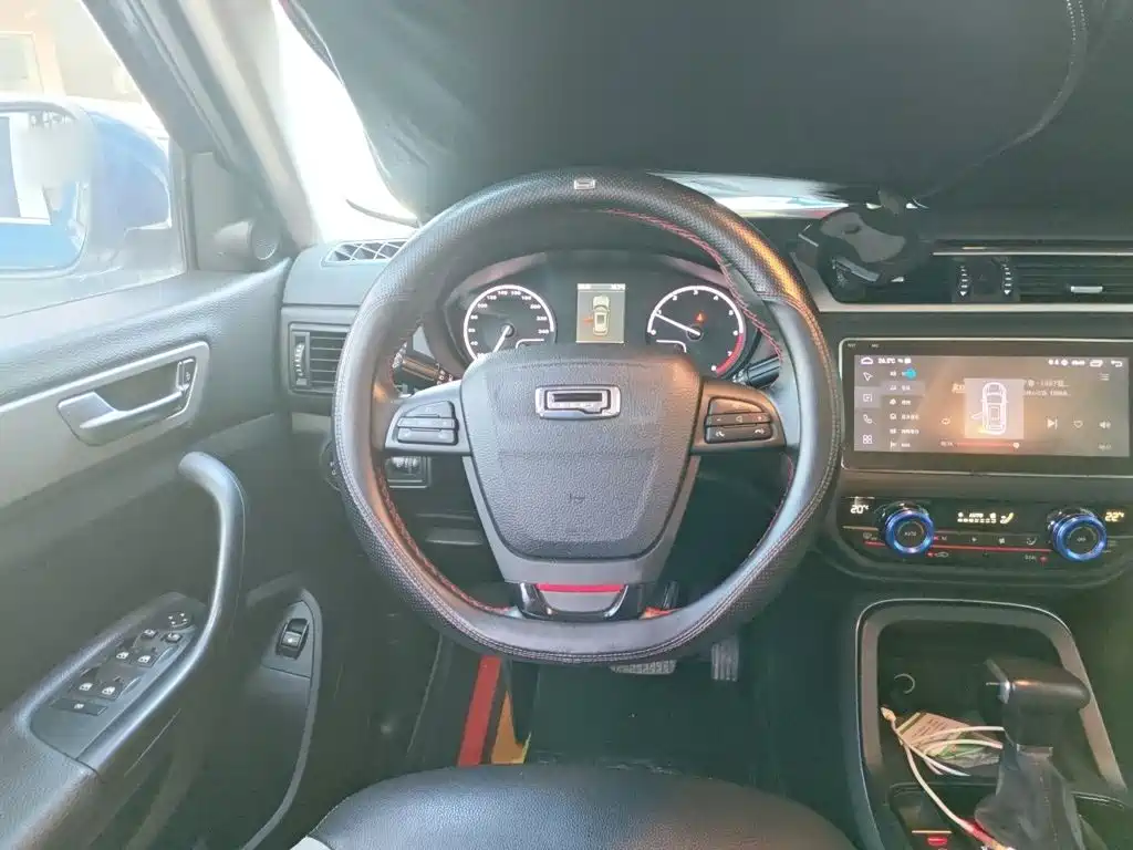 Qoros Qoros 5 — миниатюра 3