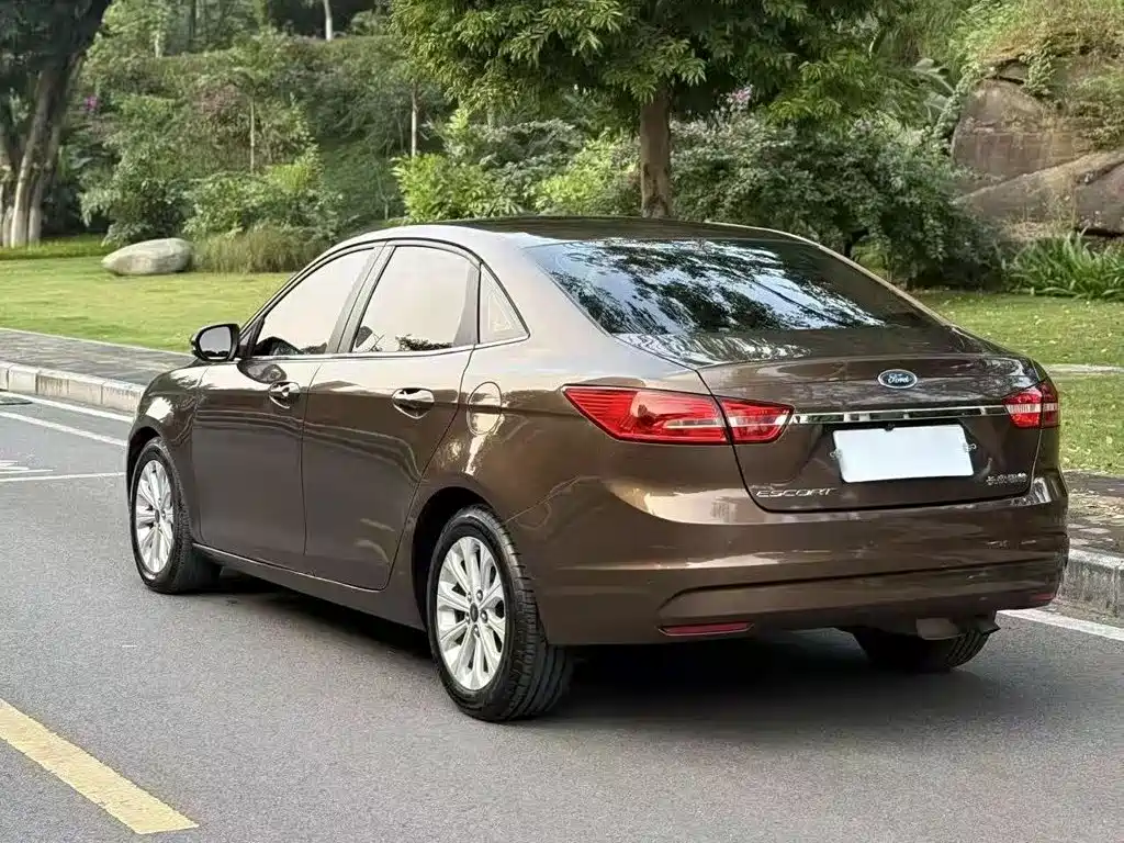 Ford Escort — миниатюра 5