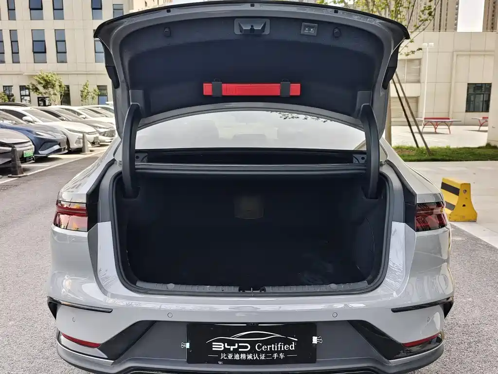 BYD Han 2025 DM-i 125KM Smart Drive