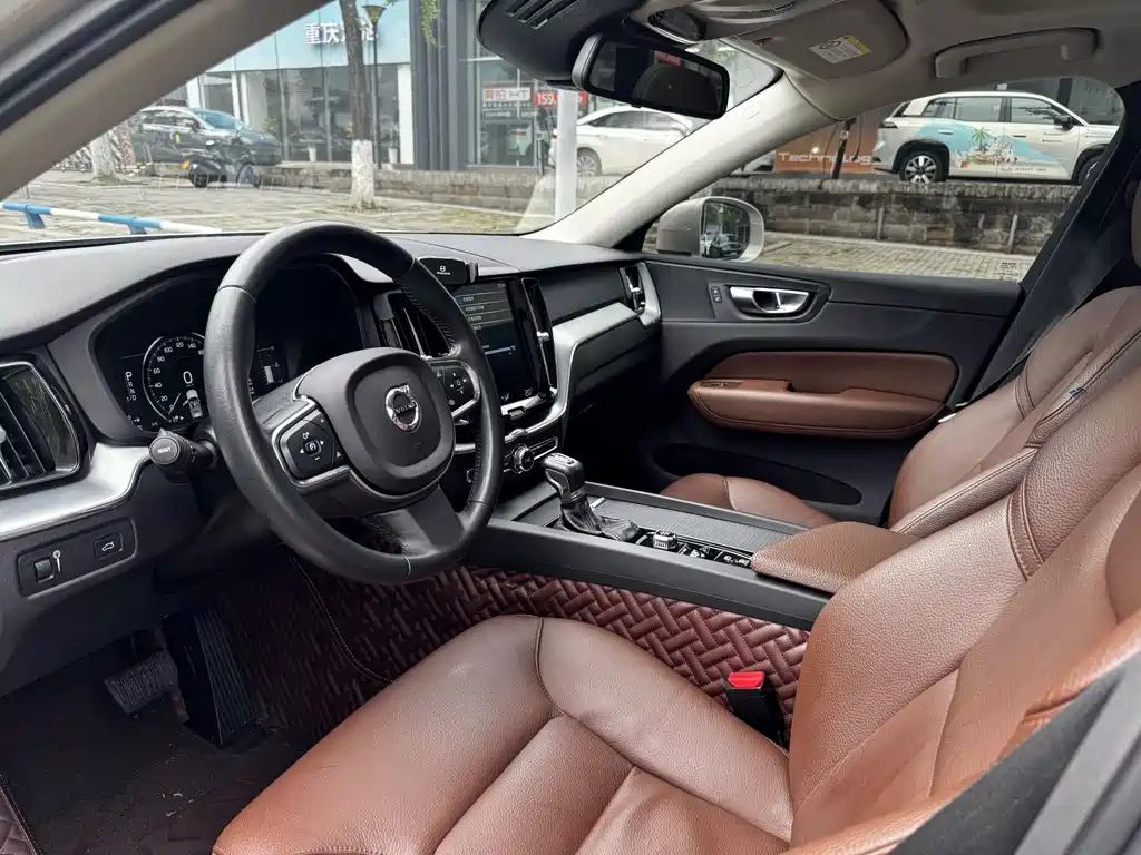 Volvo XC60 — миниатюра 8