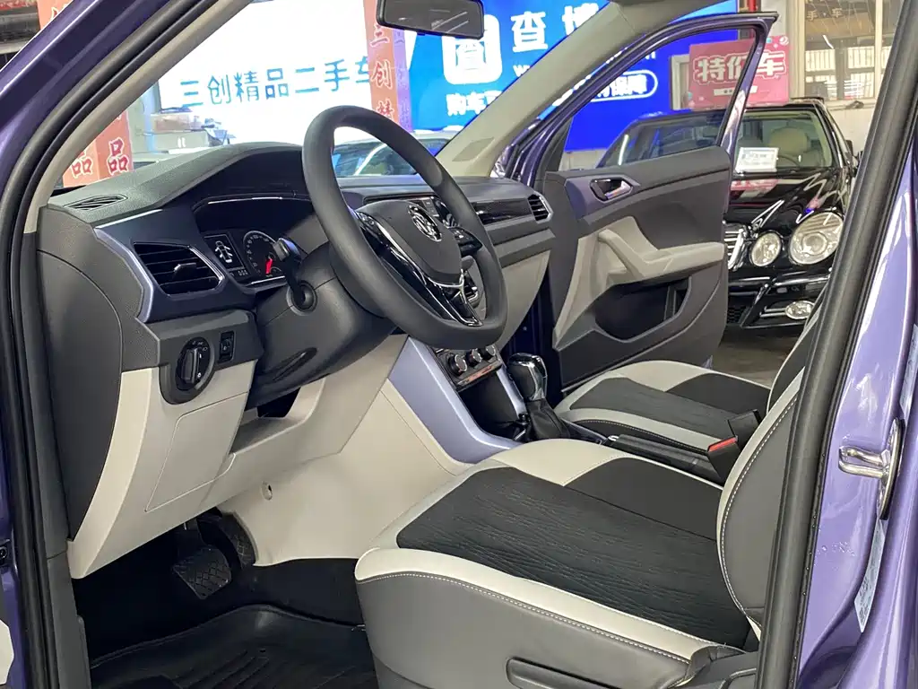 Volkswagen T-Cross — миниатюра 9