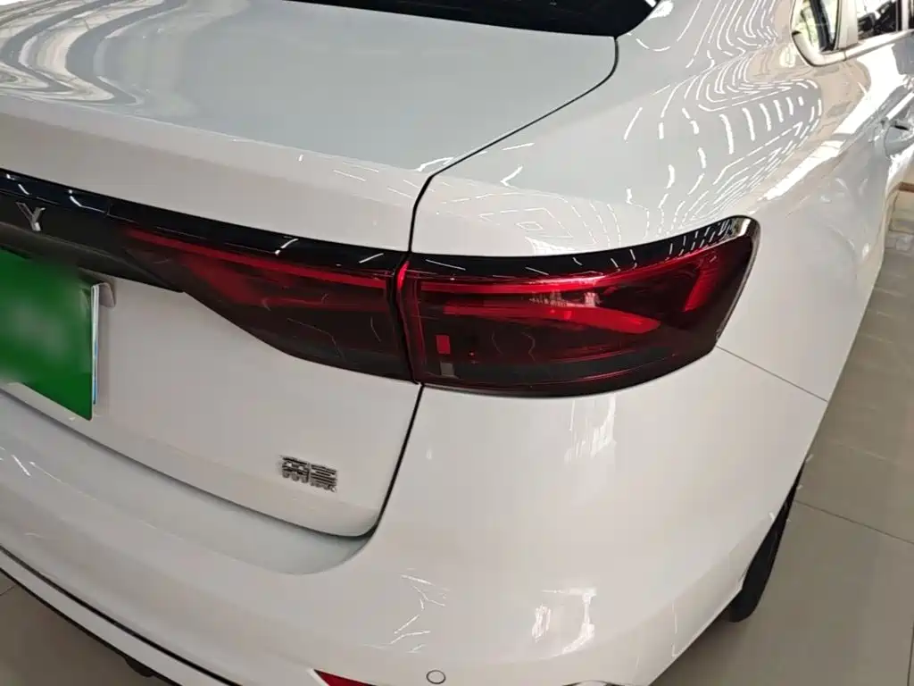Geely Emgrand — миниатюра 8