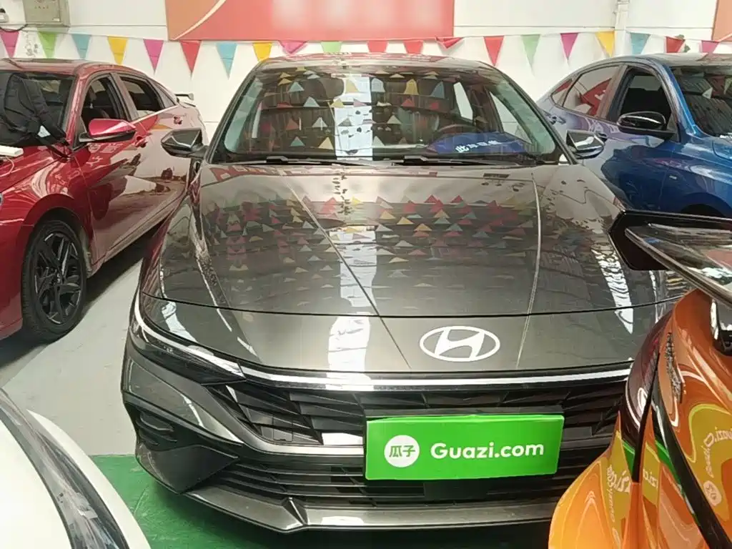 Hyundai Elantra — миниатюра 3