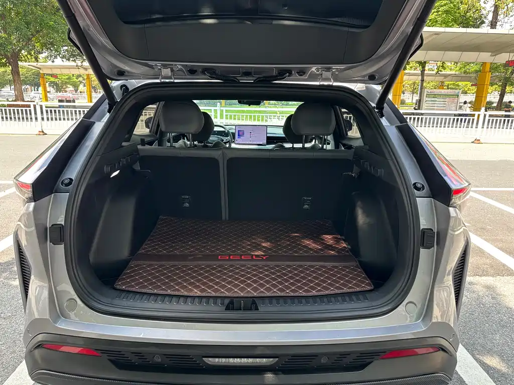 Geely Boyue — миниатюра 17