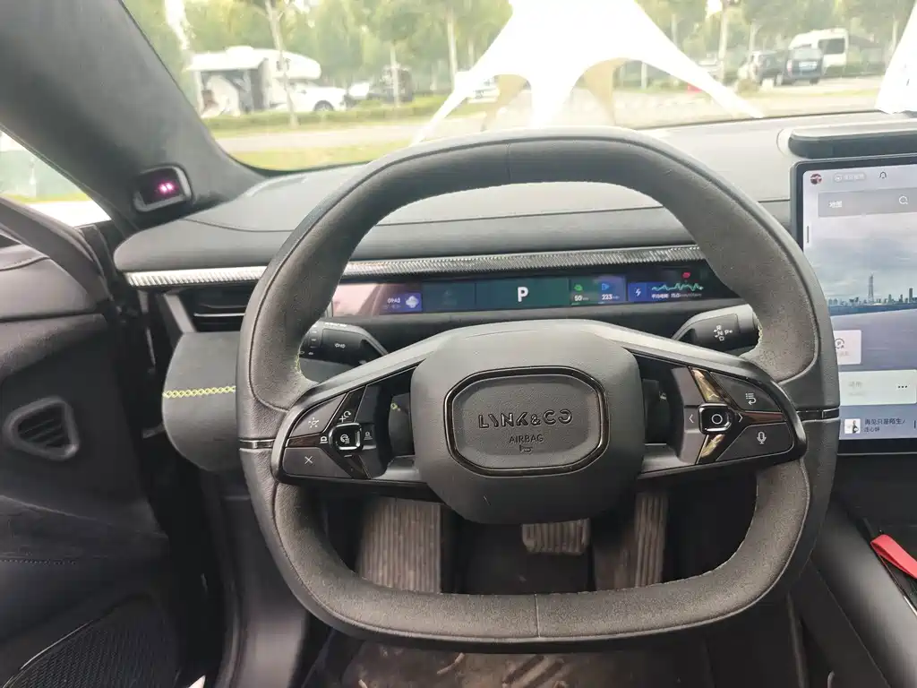 Lynk & Co 10 — миниатюра 16