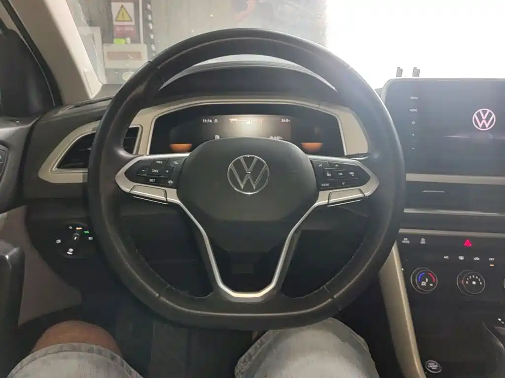 Volkswagen T-Roc — миниатюра 11