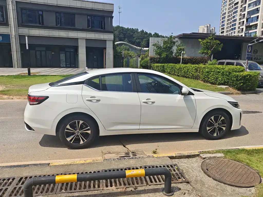 Nissan Sylphy — миниатюра 8