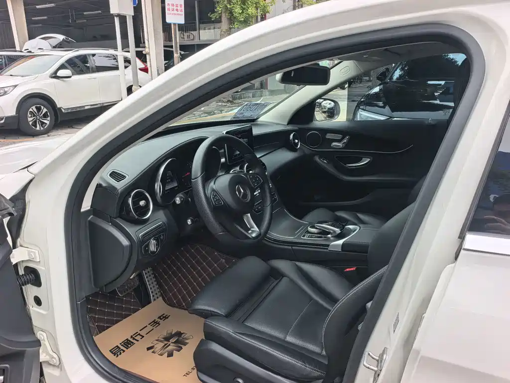 Mercedes-Benz C-Class — миниатюра 5