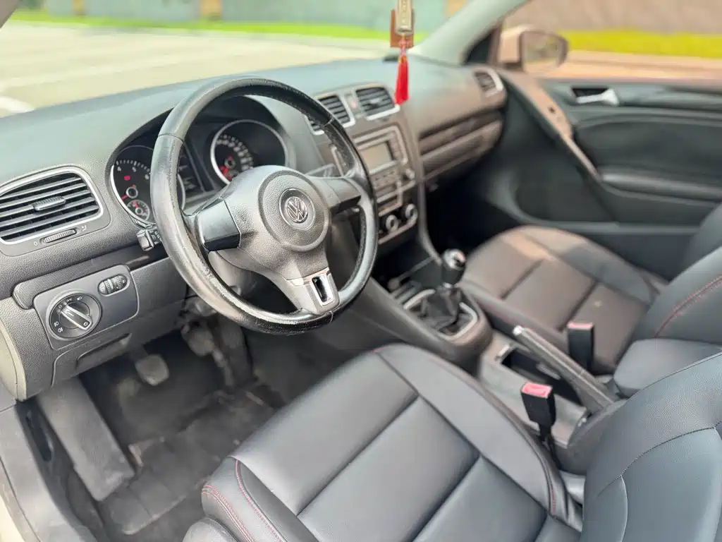 Volkswagen Golf — миниатюра 4