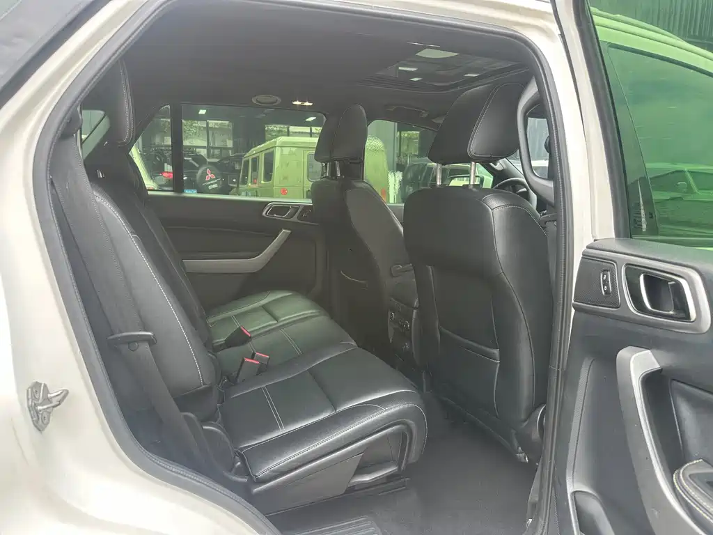 Ford Everest 2017 2.0T AT Luxury 7 мест