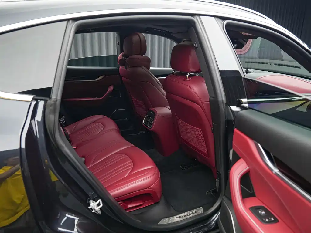 Maserati Levante — миниатюра 20