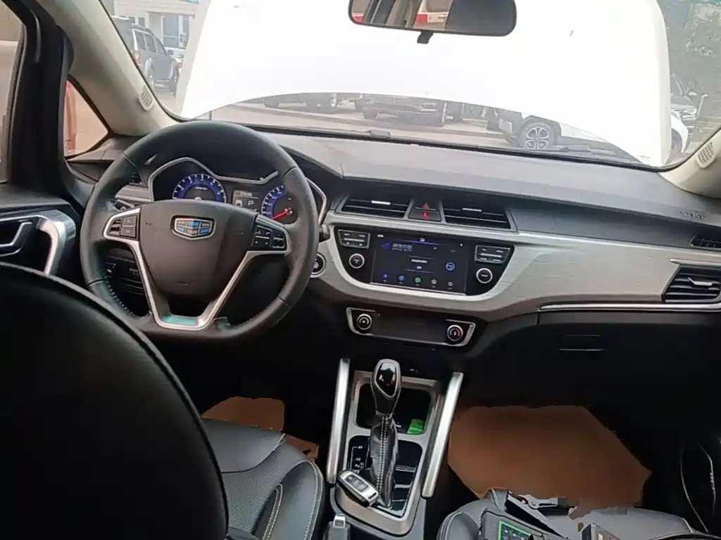 Geely Vision X3 — миниатюра 10